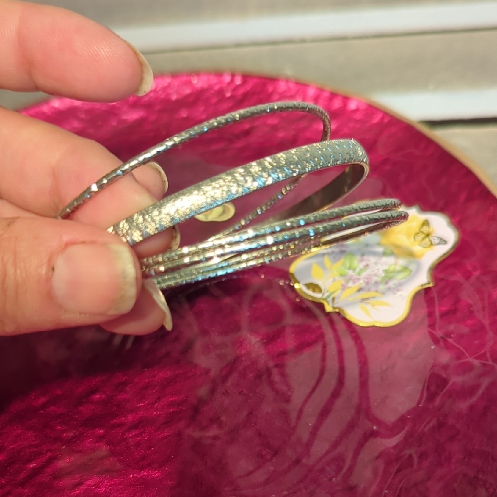 Elegant Silver Women's Bracelet Set